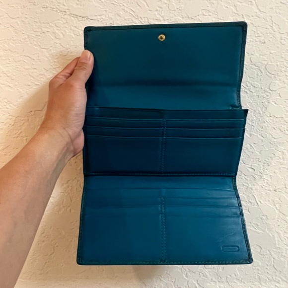 Vintage Coach pleated Teal Leather trifold Wallet - Picture 6 of 10